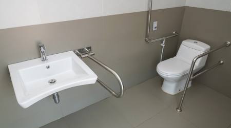 Salle de bains pour personne à mobilité réduite